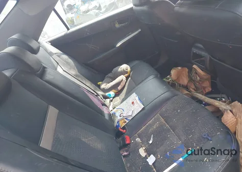 2014 Toyota Camry Hybrid Se Limited Edition z USA, uszkodzony, nr VIN 4T1BD1FK4EU122920